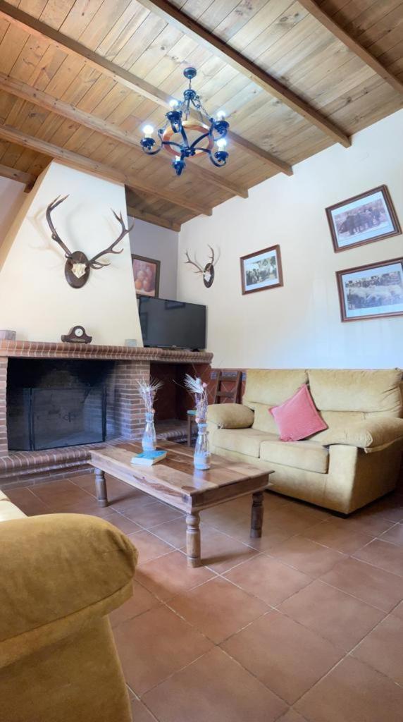 Casa Rural La Dehesilla Cazalla de la Sierra Eksteriør bilde