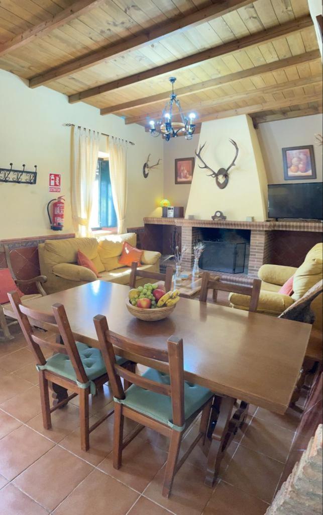 Casa Rural La Dehesilla Cazalla de la Sierra Eksteriør bilde
