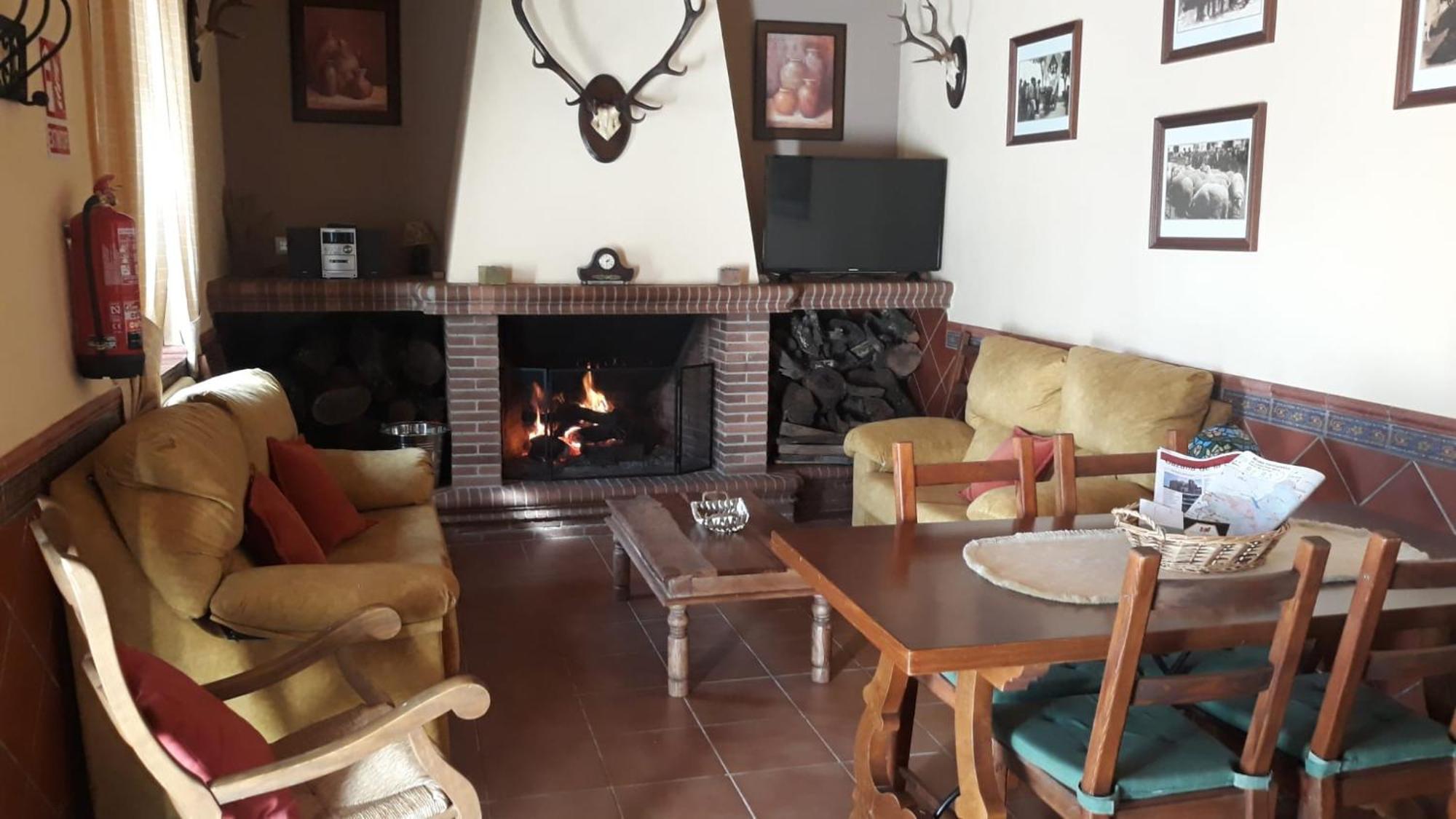 Casa Rural La Dehesilla Cazalla de la Sierra Eksteriør bilde
